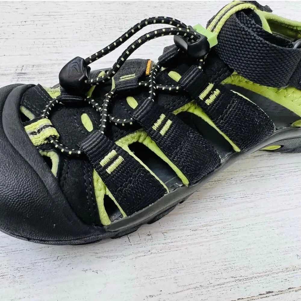 KEEN Newport H2 Sandals Kids Size 4 Black Green Waterproof Hiking Sport Outdoor